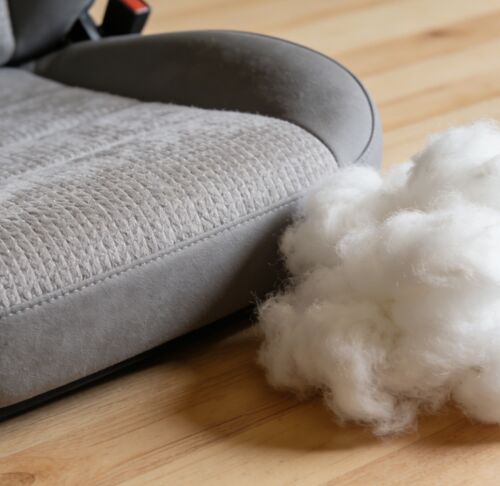 Últimas notícias da empresa sobre Fibras adequadas para interiores automotivos possuem as propriedades de menor encolhimento, alta resistência e retardamento de chamas.