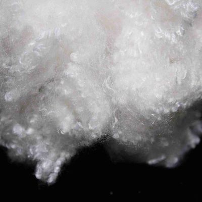Bom preço. Material de preenchimento de fibra de poliéster 3D de microfibra branca oca para brinquedos recheados on-line