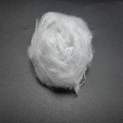 Bom preço. Fibra de grapa de poliéster reciclado 2.5D 51mm Branco Alta resistência ao encolhimento on-line