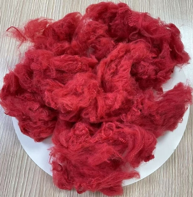 Bom preço. Fibra de poliéster não siliconizada Dope Tinted 1,5D 38mm Vermelho Brilhante on-line