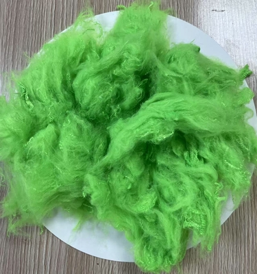 Bom preço. Fibra de poliéster reciclado 1.5D 38mm Verde Maçã on-line