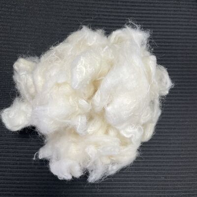 Bom preço. 6D*51mm lyocell 70J de qualidade superior Fibra suave e respeitosa com a pele, matéria-prima têxtil de celulose natural para confecção de roupa de cama on-line